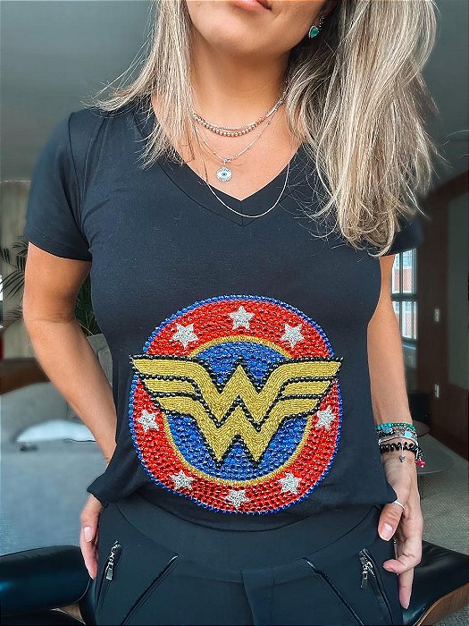 Camiseta T-Shirt Preta - Mulher Maravilha - Tam P