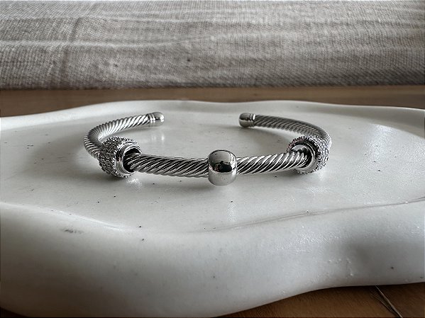 Pulseira Bracelete Prateado com Zircônia