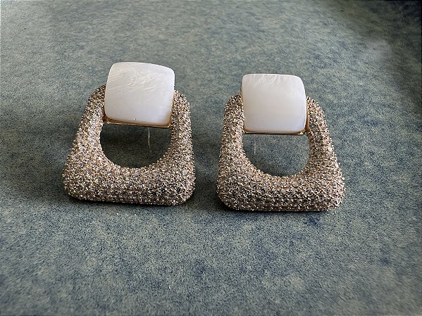 Brincos Dourado Madrepérola com Zircônia