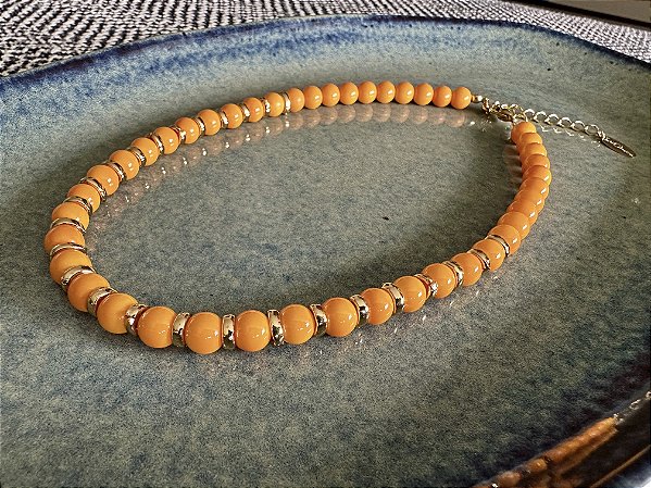 Colar Amarelo Escuro e Dourado