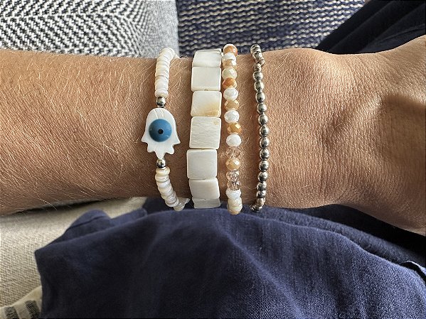 Kiit de Pulseiras Off White e Bege