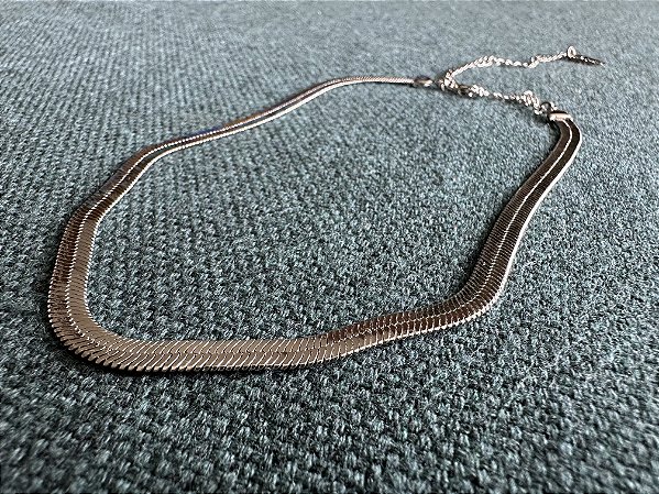 Colar Choker Fita Pratedo