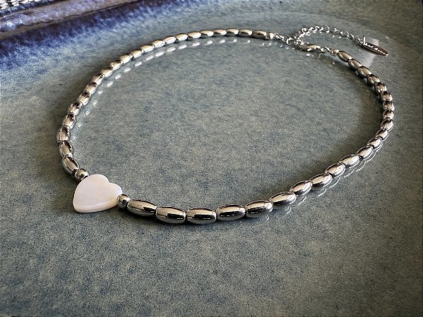 Colar Choker Coração Madre pérola