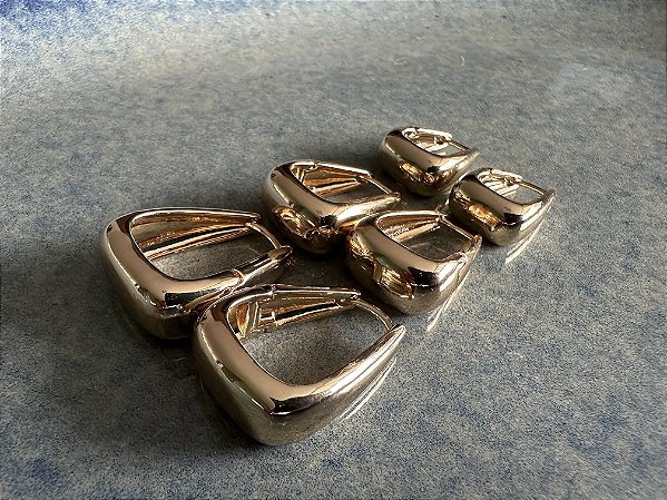 Trio de Brincos Dourados