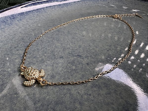 Colar Choker Correntinha com Pingente Tartaruga