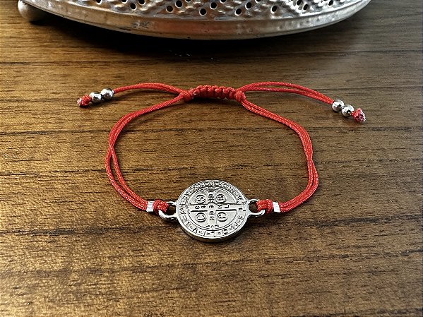 Pulseira São Bento Prateado no Fiozinho Vermelho