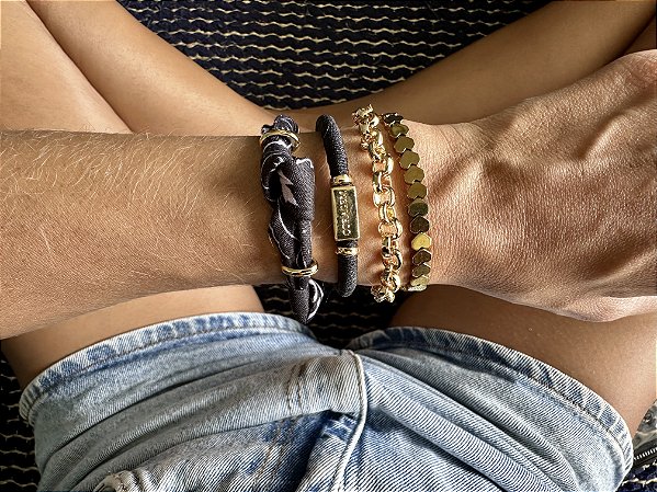 Kit de Pulseiras Bandana Preta com Dourado