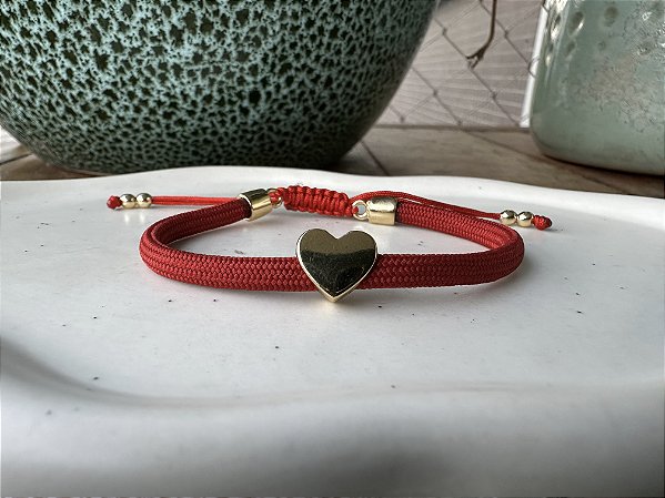 Pulseira Corda Náutica Vermelha com Coração Dourado