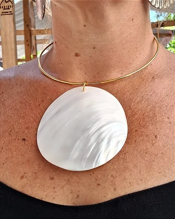 Colar aro maxi madrepérola