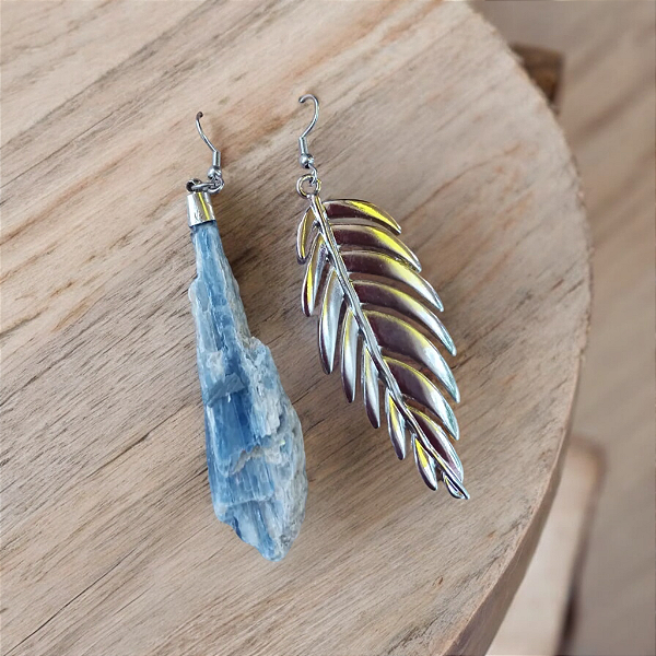 Brinco folha cianita