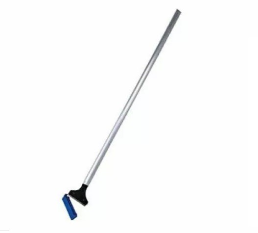 Raspador com Cabo em Alumínio 1,40m - Lâmina de 10cm - Bralimpia