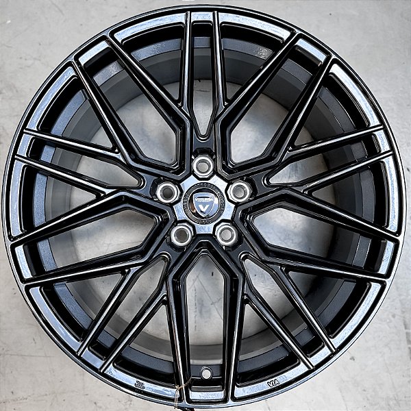 Jogo de rodas Vittoria Brisbane 19x8,5"/9,5" - 5x112