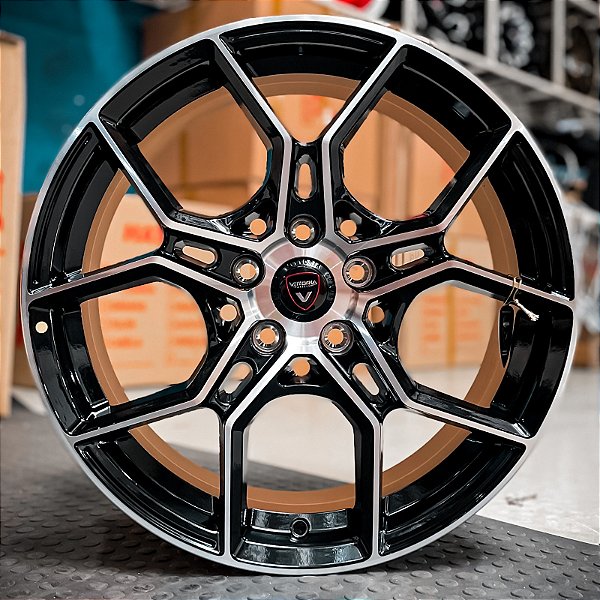 Jogo de rodas Vittoria Denver 18x8 - 5x112