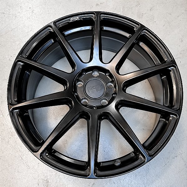 Jogo de rodas Niche Essen - 18x8" - 5x100