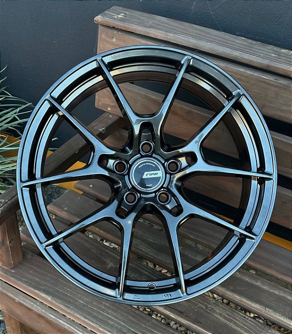 Jogo de Rodas RAW Rays G025 - 18x8"