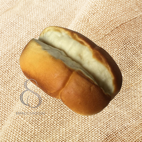 Pão Sovado Modelo Cenográfico