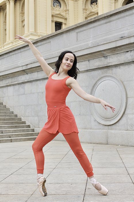 Calça com Saia Jogger - Rich