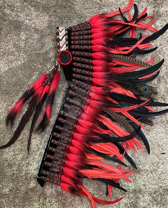 Cocar Vermelho e Preto Rabo de Galo