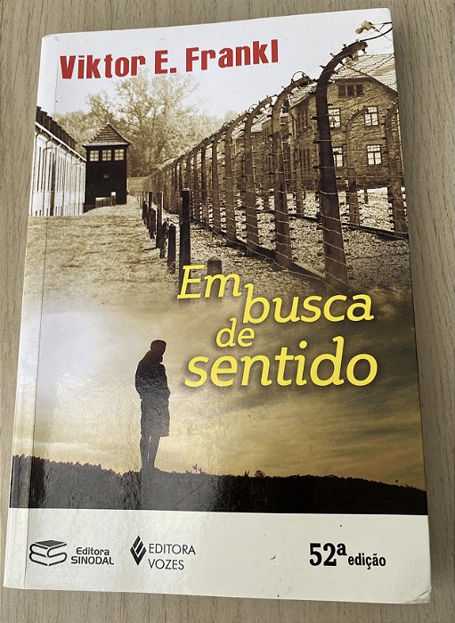 EM BUSCA DE SENTIDO