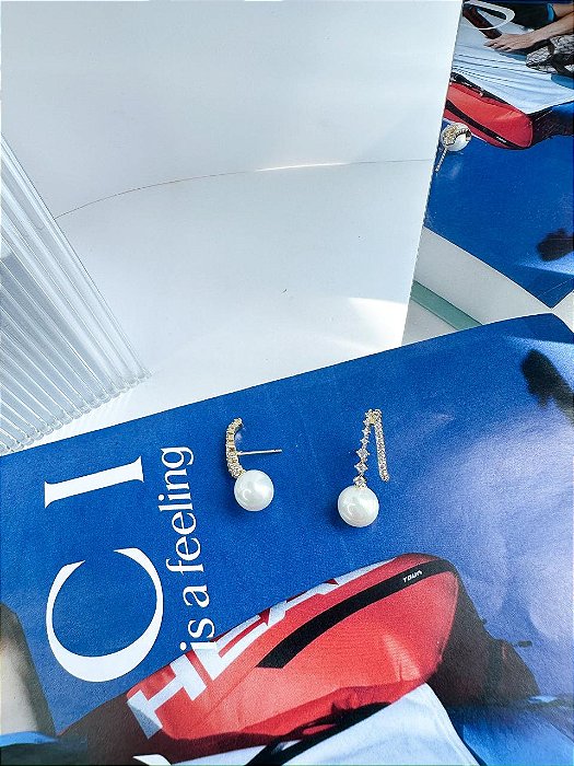 BRINCO EAR HOOK GOLD PEROLA MORGANA