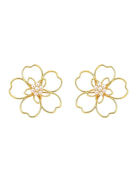 Brinco flor vazada com perola gold