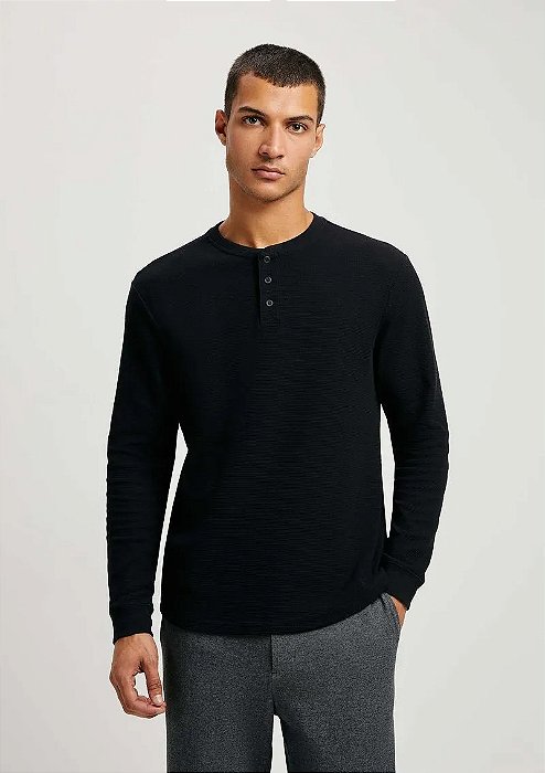 HERING SUÉTER MASCULINO REGULAR EM TRICÔ - PRETO