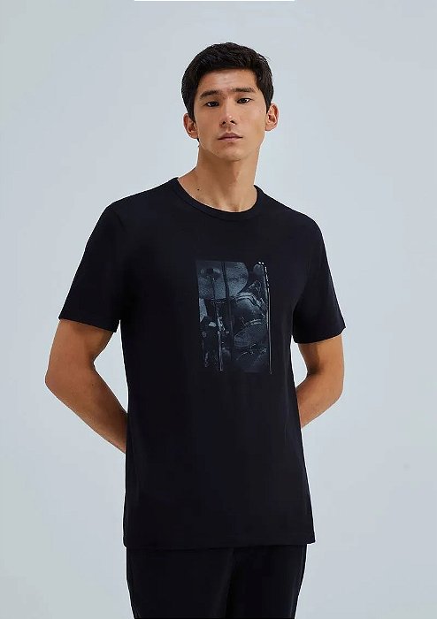 HERING CAMISETA MASCULINA MANGA CURTA ESTAMPA - PRETO