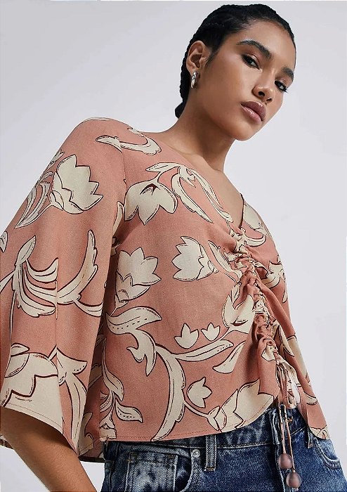 HERING BLUSA FEMININA ESTAMPADA COM FRANZIDO EM VISCOLINHO - MARSALA