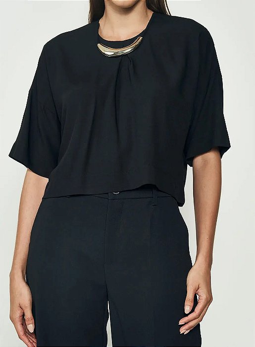 COLCCI BLUSA CROPPED MINIMALISTA - PRETO