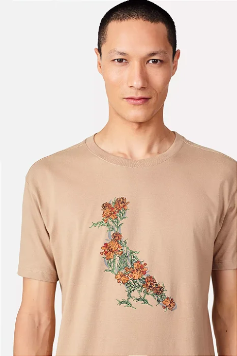 RESERVA CAMISETA ESTAMPA PICA PAU FLORES DA TERRA