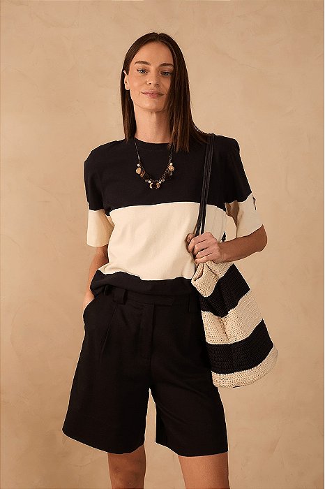 DRESS TO T-SHIRT RECORTE BICOLOR OFF POLVILHO/PRETO