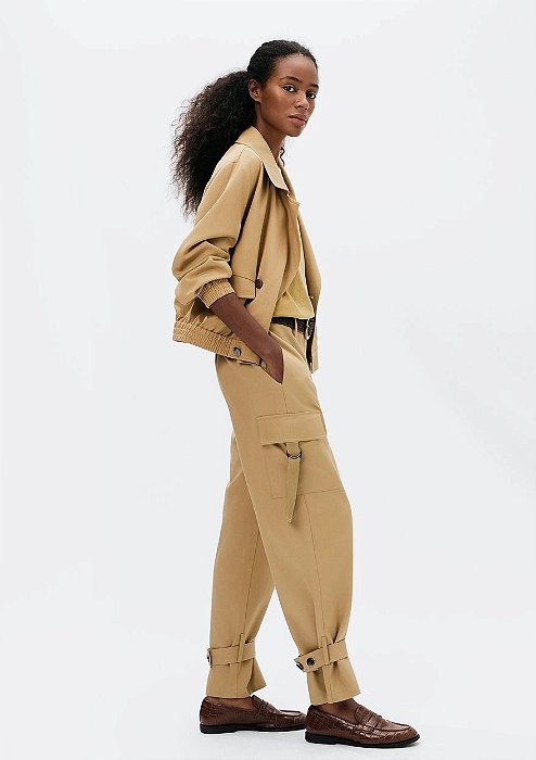 HERING CALÇA FEMININA RETA CARGO CINTURA MÉDIA - CAQUI