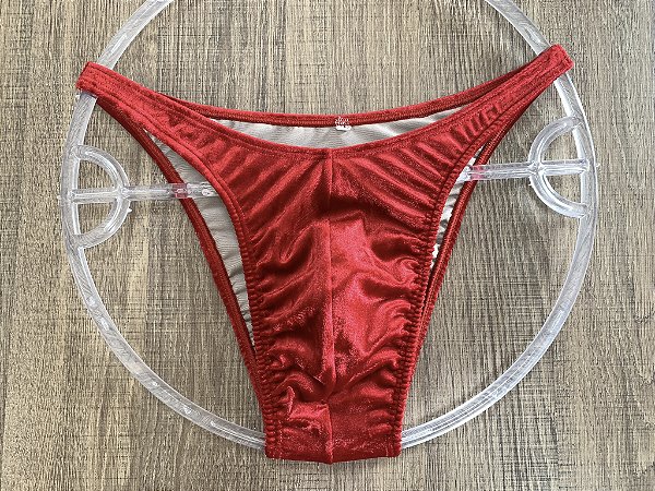 Sunga Bodybuilder Veludo Vermelho C/costura no glúteo - Padrão NPC