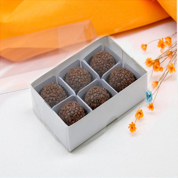 CAIXA FDO BRANCO BASIC 6 DOCES TAMPA TRANSPARENTE PCT C/10 UND