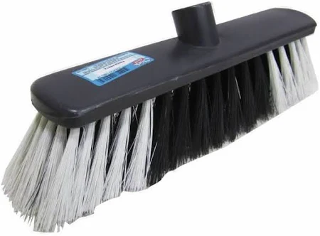 VASSOURA PELO SINTETICO 30CM BASE PLASTICA C/CABO MADEIRA 1,20M