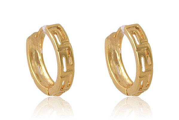Brinco Argolinha Trabalhada com Vazado Banho de Ouro 18k