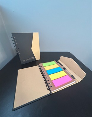 Mini moleskine com caneta