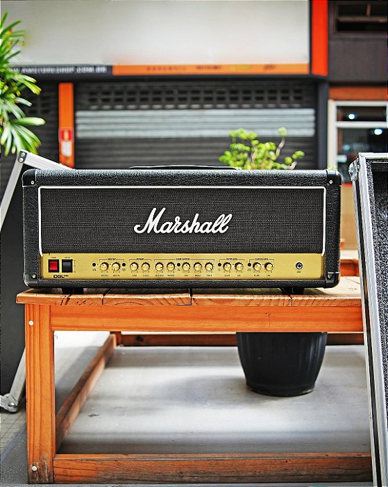 Amplificador de Guitarra Marshall Dsl100 127v com hardcase (seminovo)