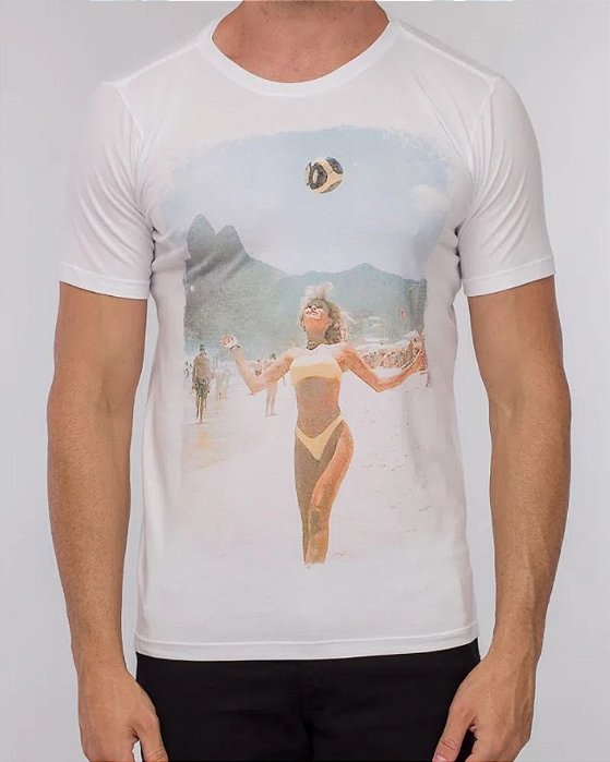 Camiseta Bate um Bolão Red Feather