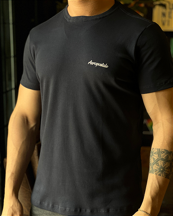Camiseta Bordada Azul Marinho  Aeropostale