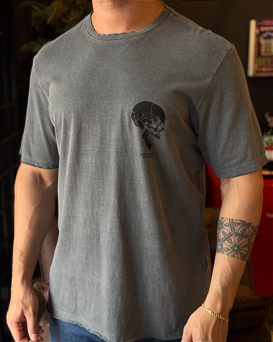Camiseta Freak Out Cinza Escuro John John