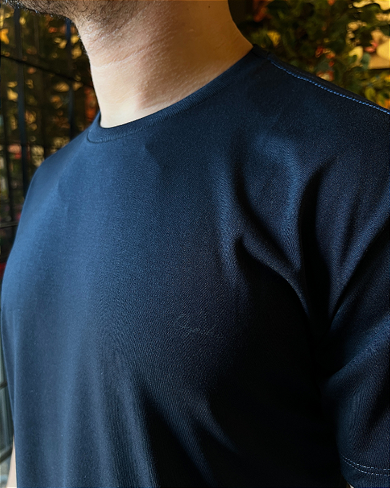 Camiseta Basica Preta Slim Ogochi