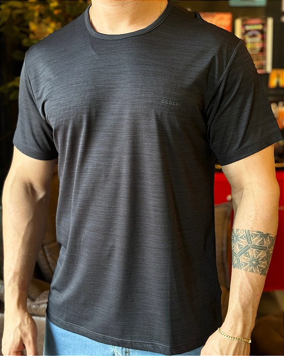 Camiseta Sport Slim Preta Ogochi