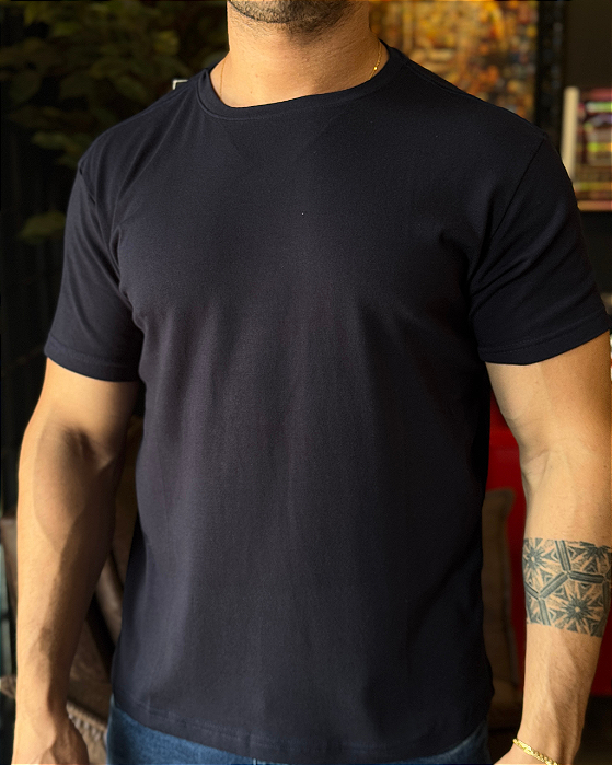 Camiseta Pima Azul Marinho Hau.Co