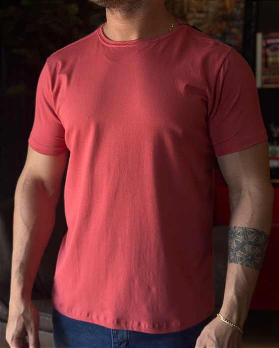 Camiseta Básica Hibisco Red Feather