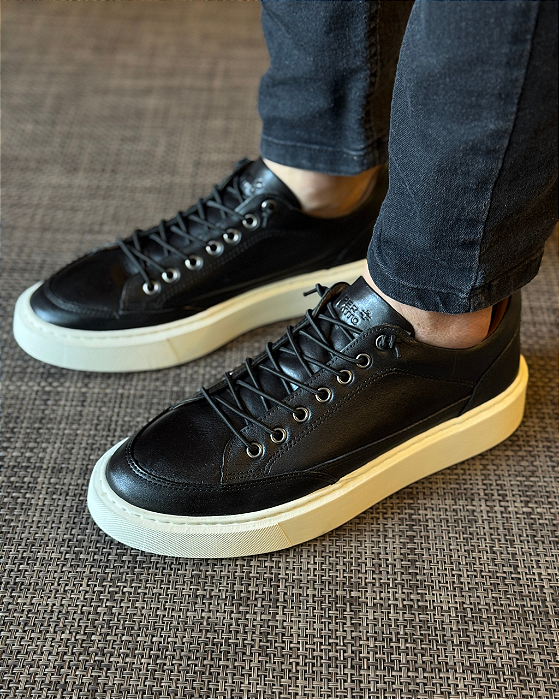 Tênis Couro Preto/Off White Lustro Perlatto