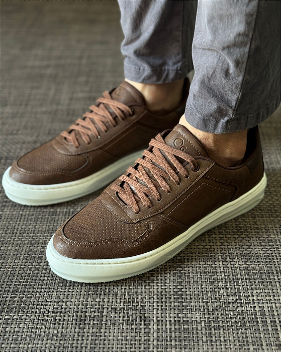 Tenis Casual Marrom Ogochi
