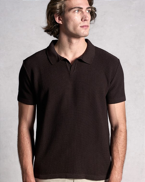 Polo Tricot Texturizada Marrom Ankor