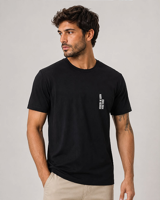 Camiseta Brasão Blur Preta John John