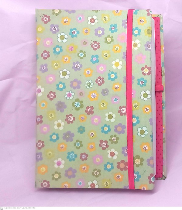 Agenda 2025 Diária Média-Floral Capa Dura